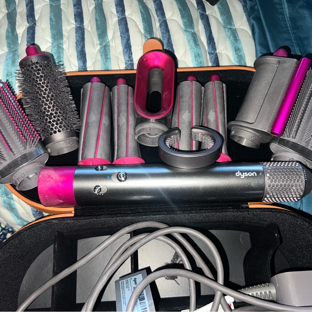 Dyson Airwrap Styler great condition